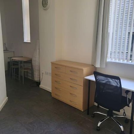 Lovely Spacious Studio Flat In City Centre. Birmingham Dış mekan fotoğraf