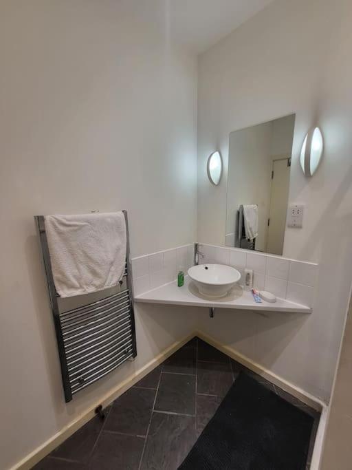 Lovely Spacious Studio Flat In City Centre. Birmingham Dış mekan fotoğraf